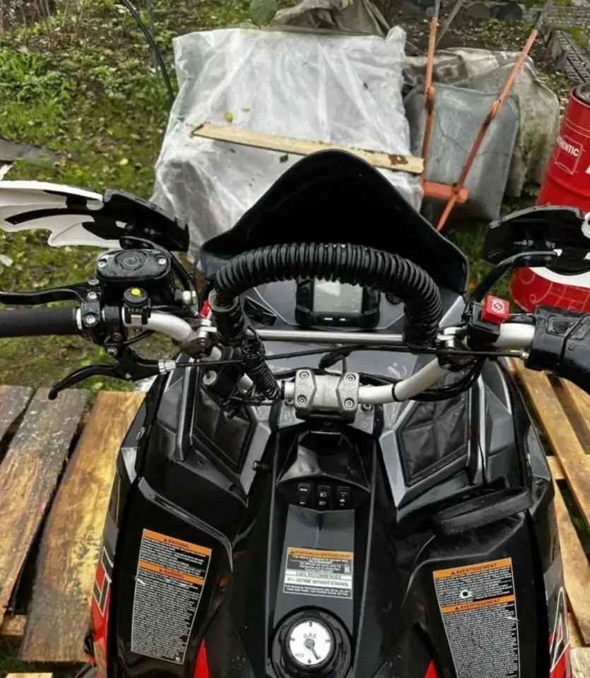 Снегоход Polaris 800 Switchback, фотография 3