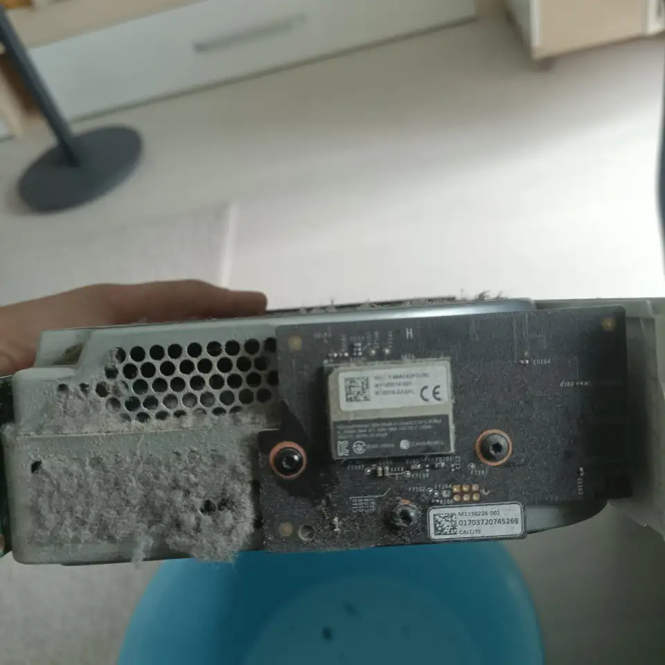 Чистка Xbox от пыли, замена термопасты MX4, фотография 1