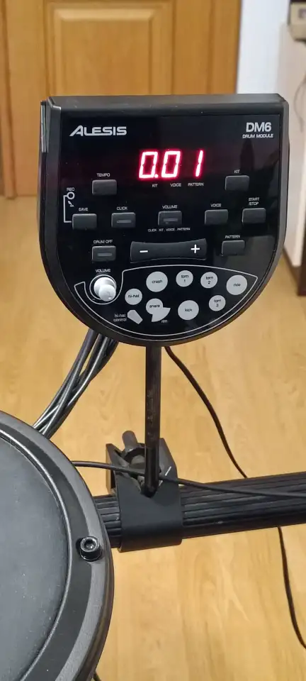 Электронная ударная установка ALESIS DM6, фотография 1