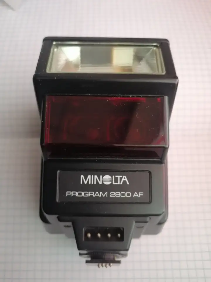 Фотовспышка Minolta Program Flash 2800AF Вспышка оснащена светодиодным прожектором подсветки системы автофокусировки, фотография 5