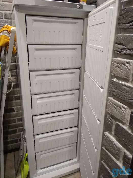 Морозильник Indesit sfr 167, фотография 1