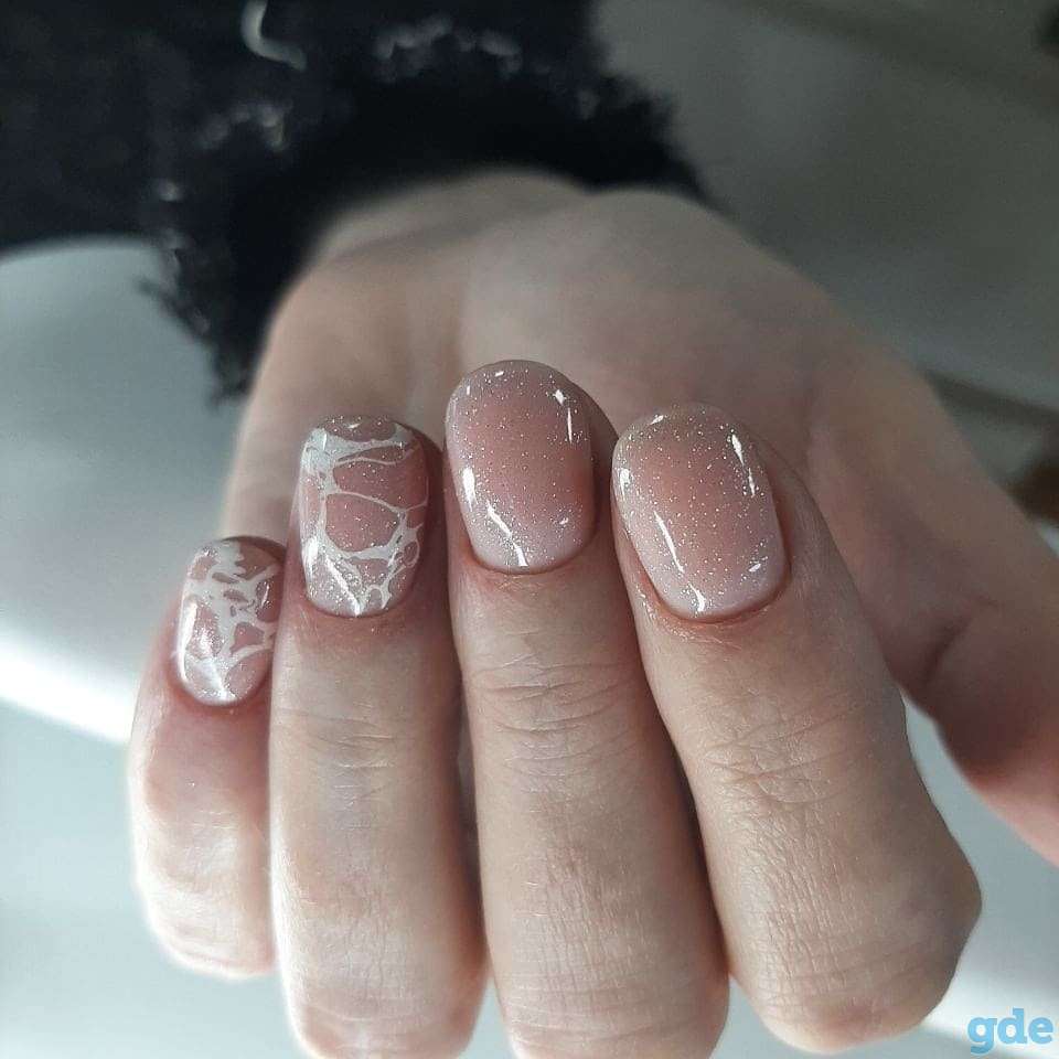 Маникюр, покрытие гель-лаком, наращивание ногтей, фотография 1