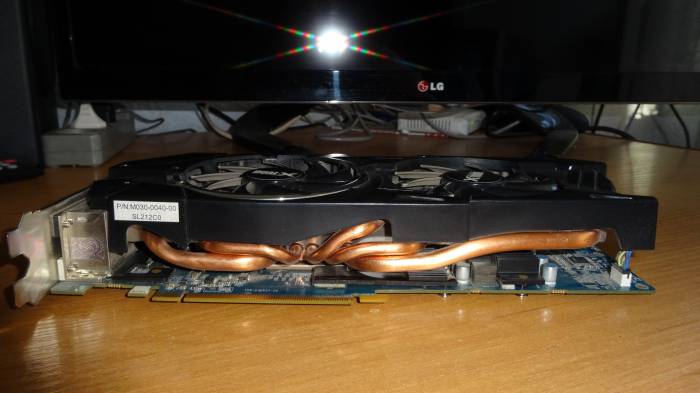 видеокарта HD7970, фотография 1