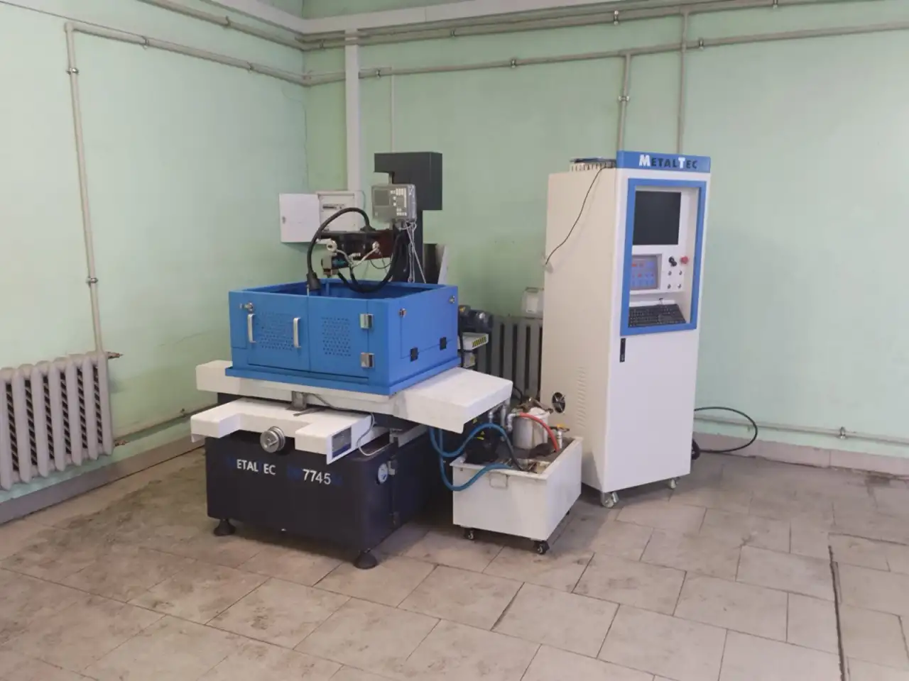 Электроэрозионный проволочно-вырезной многопроходной станок MetalTec DK 7745M Б/у, фотография 3
