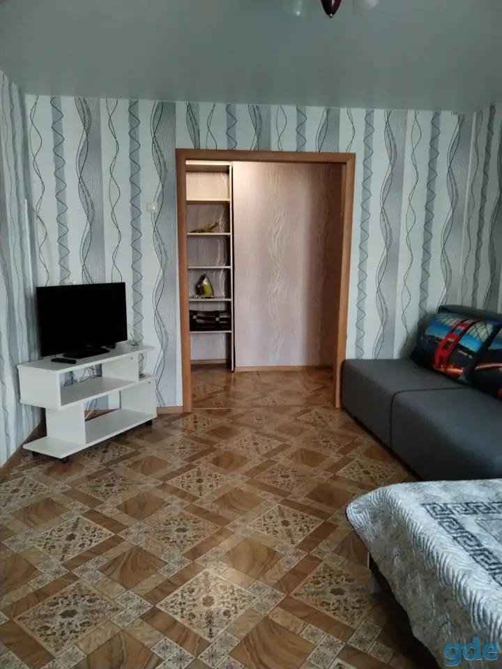 квартира для командировочных, ул. Богатырева, д. 115, фотография 1