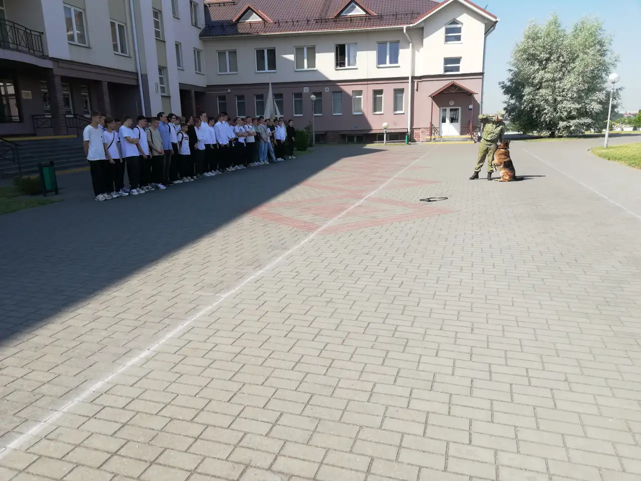 Гродненская пограничная группа осуществляет набор кинологов для службы на контрактной основе. Зарплата от 2200, фотография 6