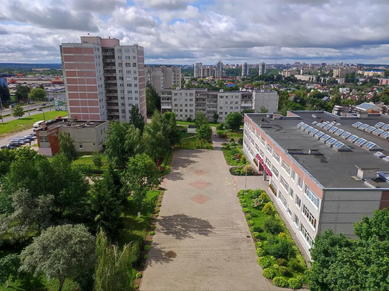 Проспект Космонавтов 38а.Комната(14.4 кв.м) в 3-х комнатной квартире(68 кв.м), фотография 1