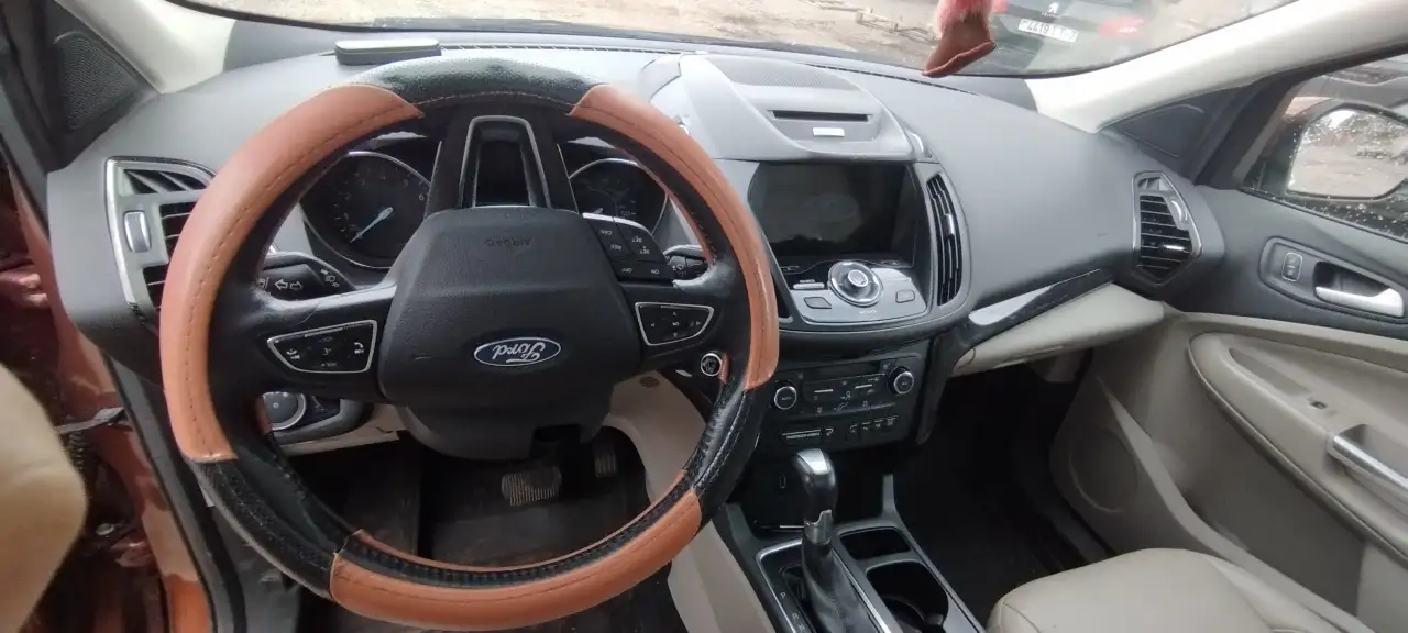 Авто Ford Escape, фотография 3