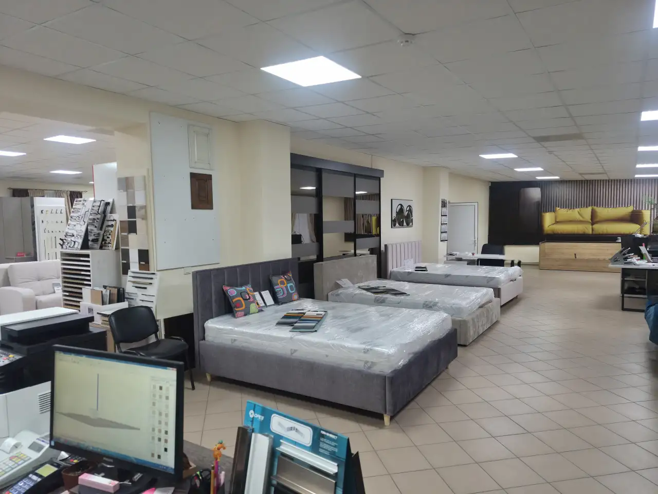 Административно-торговое помещение в аренду, фотография 3