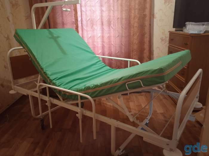 Медицинская кровать