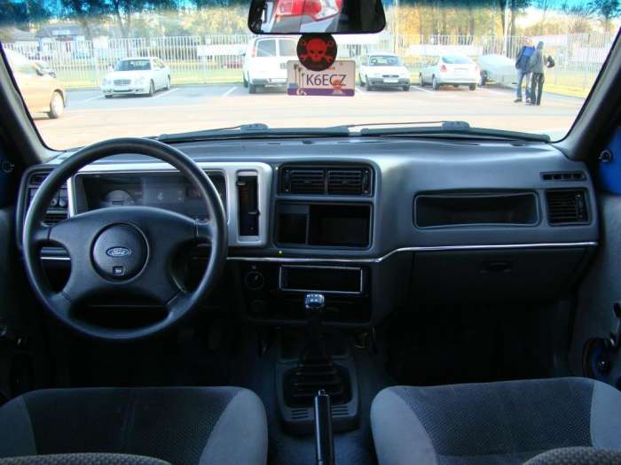 Автомобиль Ford Sierra 1.8, фотография 10
