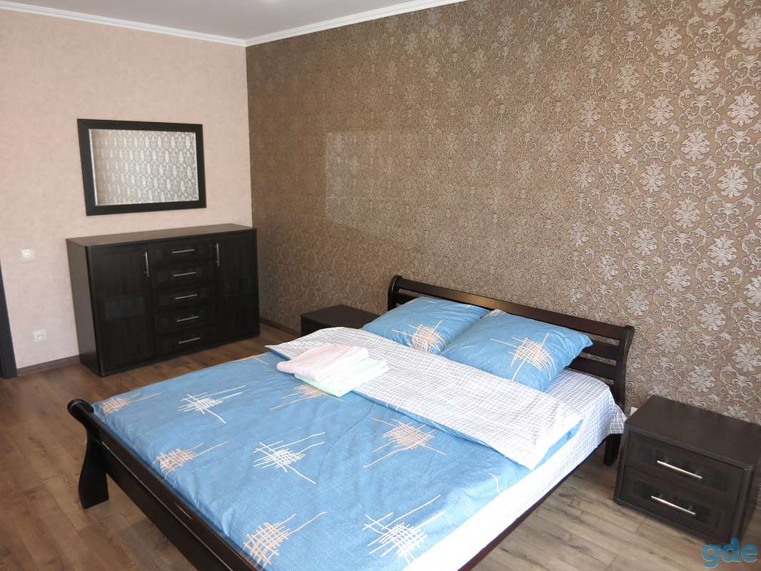 Уютная квартира.90р-сутки.3комн. м.Малиновка., фотография 1