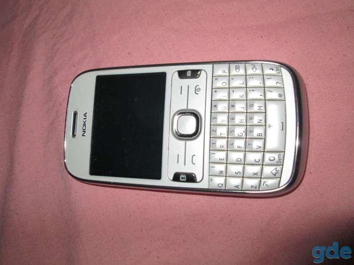 мобильный телефон Nokia Asha 302, фотография 1