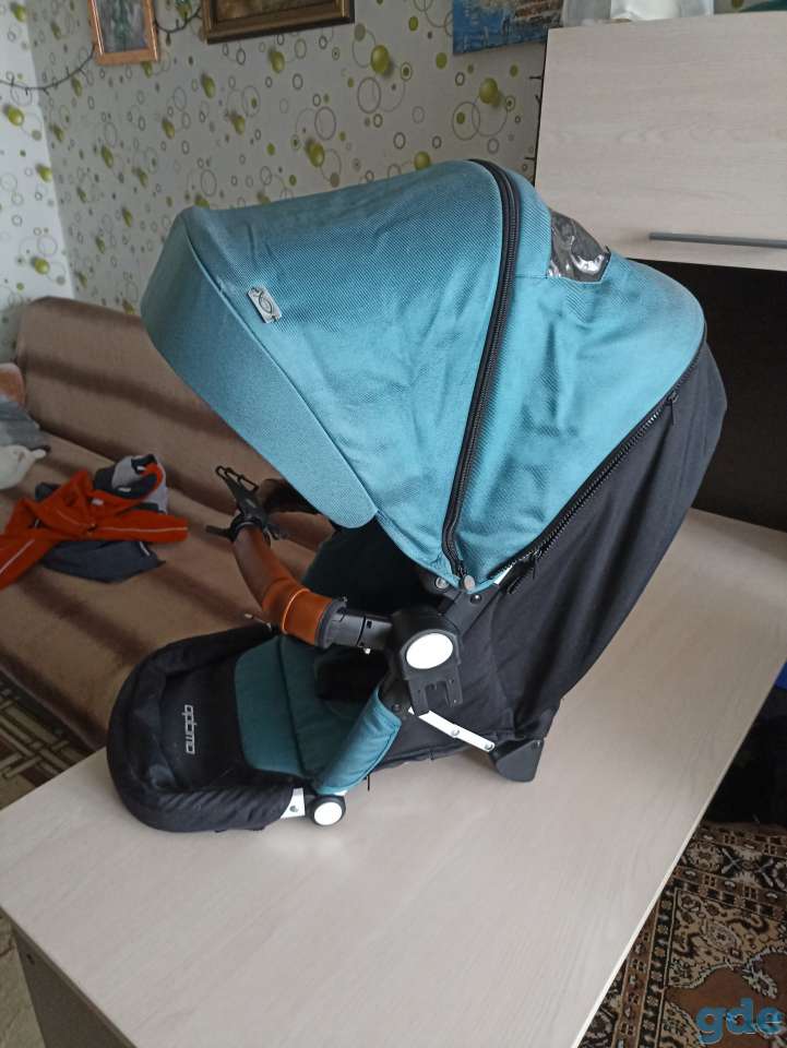 Продам детскую прогулочную коляску 
