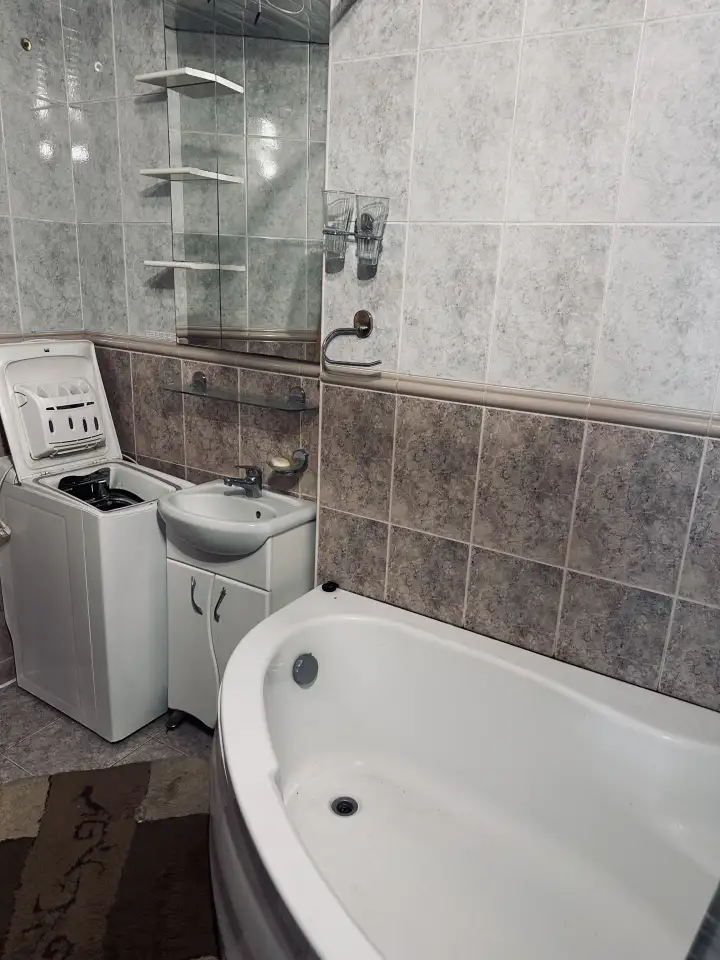 Продам квартиру, Малинина 10, фотография 9