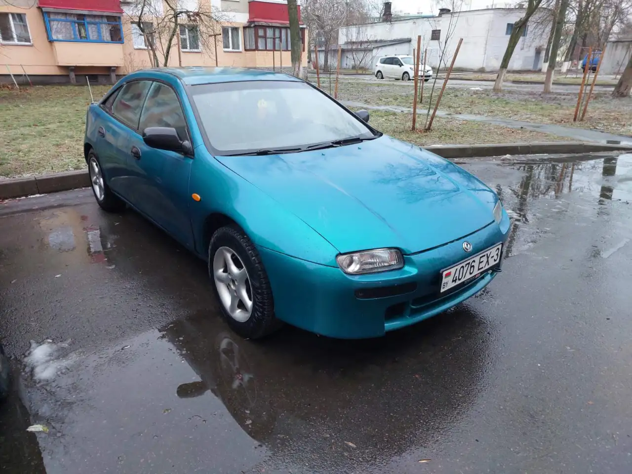 MAZDA 323F, фотография 7