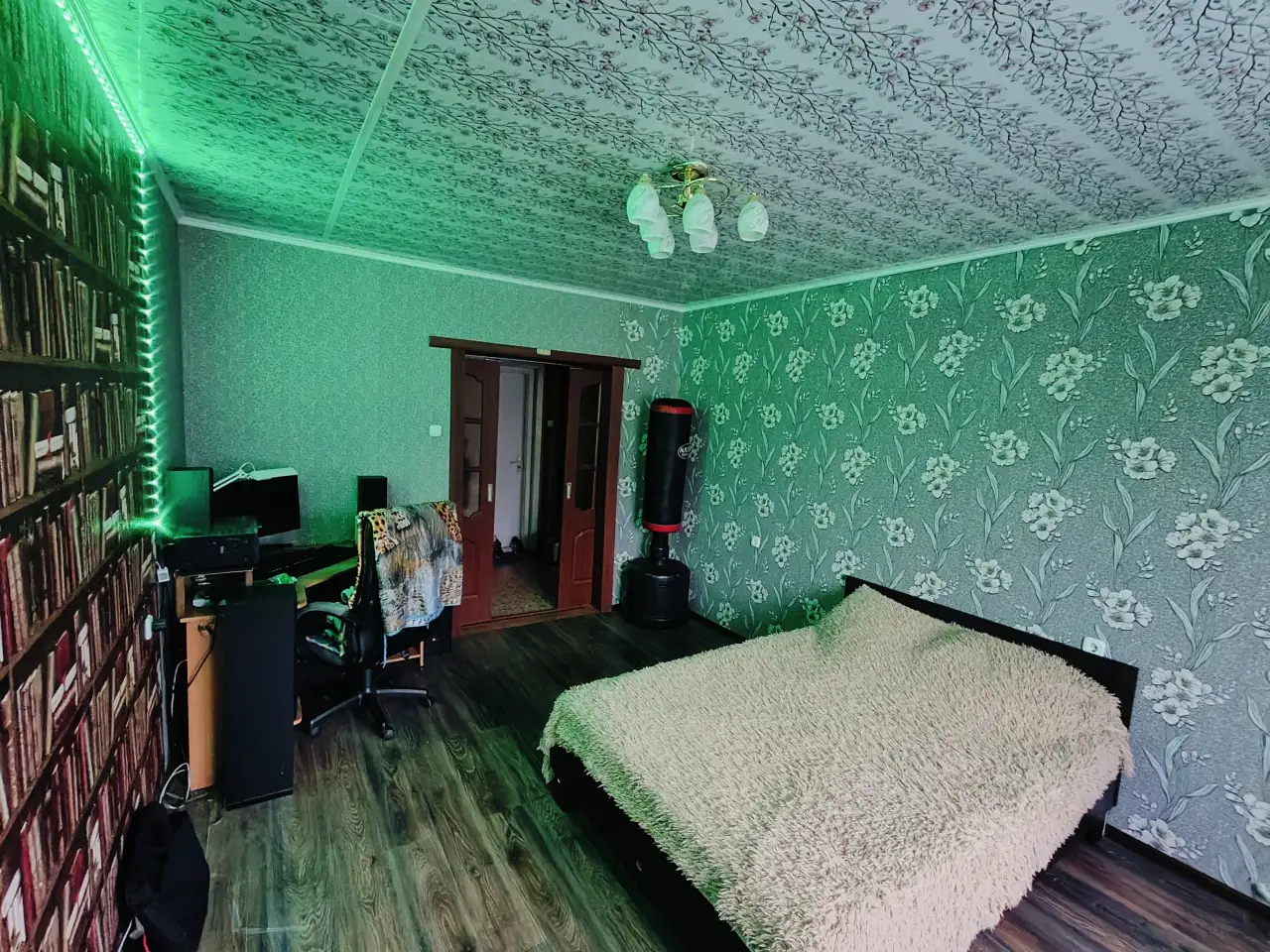 Квартира по суточно, Ул.кабзуна 17, фотография 1