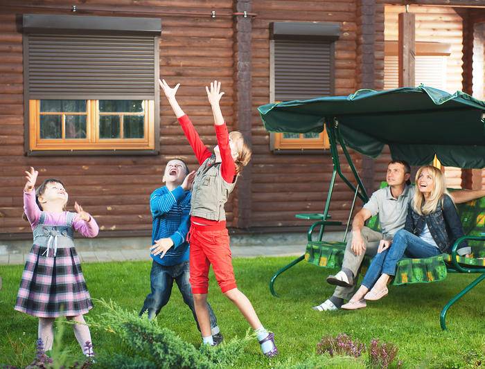 Роллеты защитные на окна.Ворота автоматические,подъёмные, фотография 1
