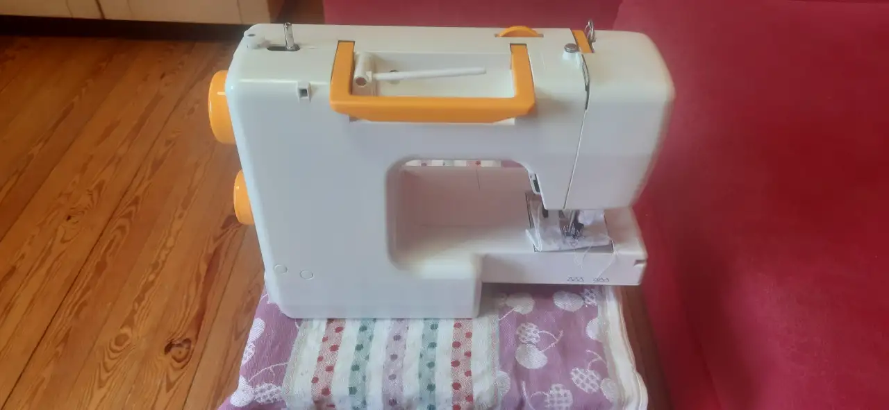 Продам швейную машинку, фотография 2