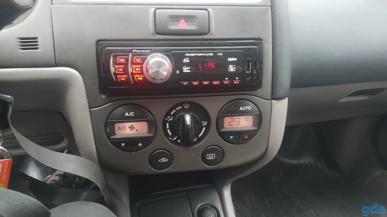Продать авто Nissan Primera, фотография 5