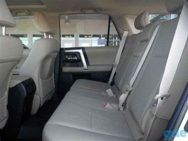 2016 Toyota 4Runner Limited, фотография 8