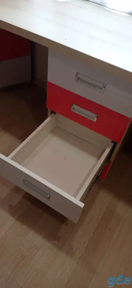Продам мебель в детскую из 12 предметов. Б/у в хорошем состоянии. 1500 рублей., фотография 17