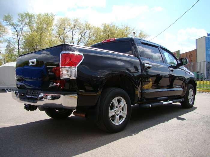 Мощный Toyota Tundra Double Cab 4WD, фотография 7