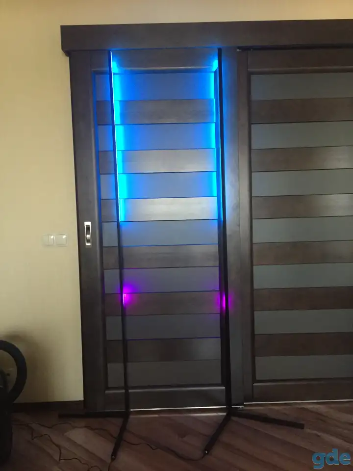 2 по цене одного. 2 RGB торшера по 2 метра, фотография 3