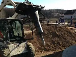 Аренда услуги мини-погрузчика  Bobcat S18,гидромолот, гидробур, фотография 6