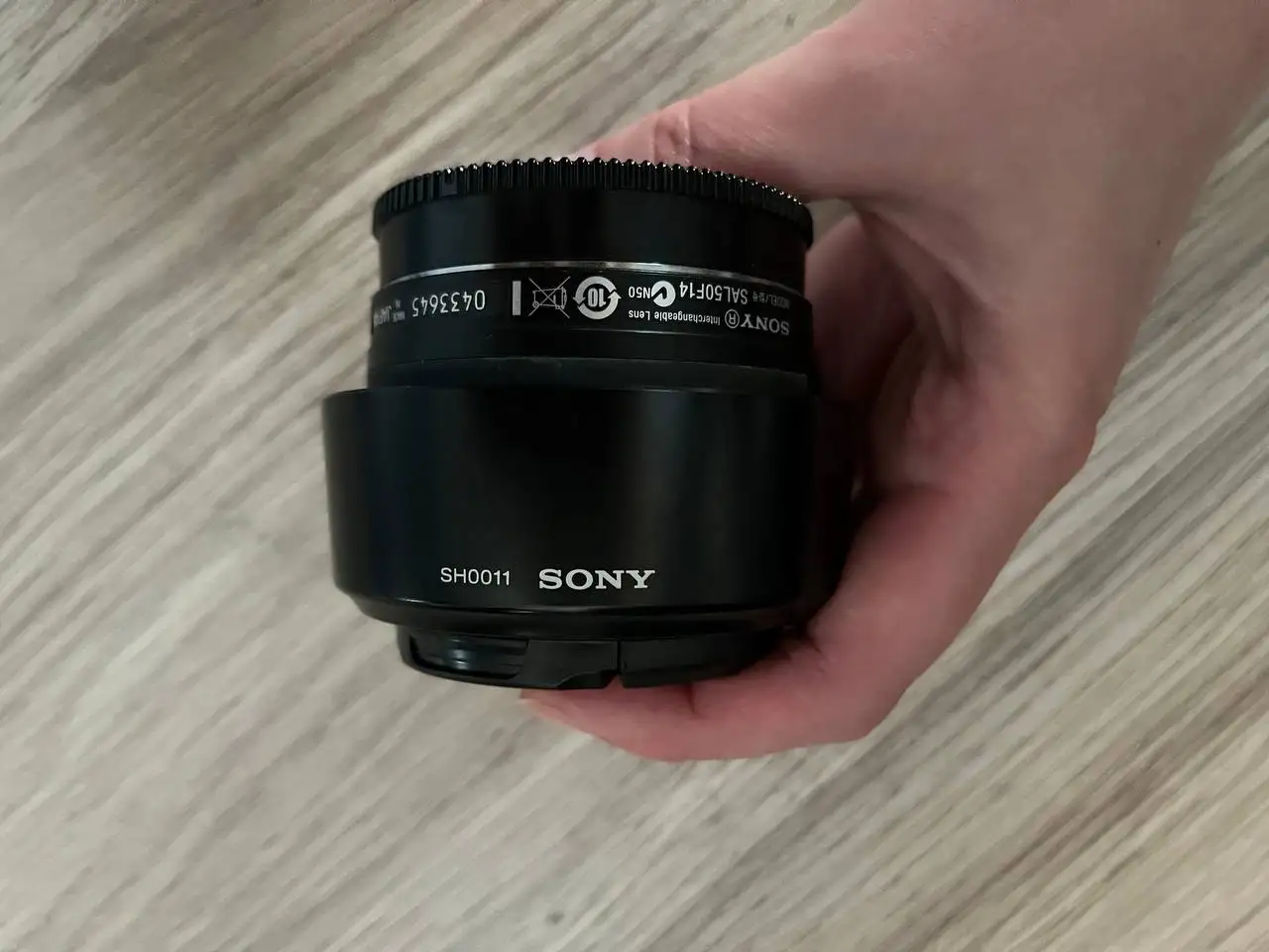 объектив Sony 50mm f/1.4 (SAL-50F14), фотография 1