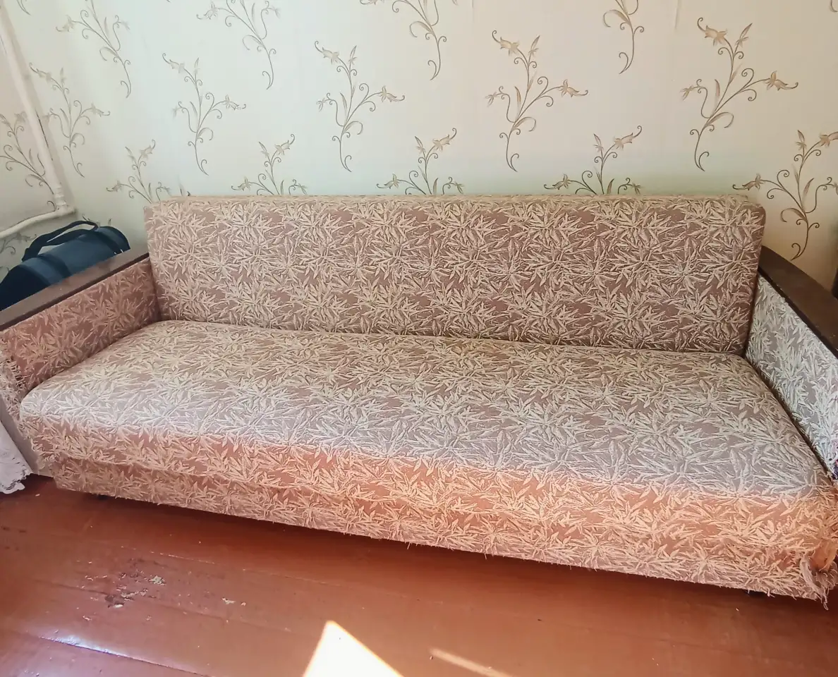Даром Крепкий , добротный диван на дачу, вольер, фотография 1