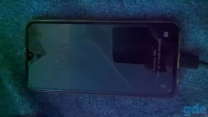 Samsung Galaxy A40, фотография 2