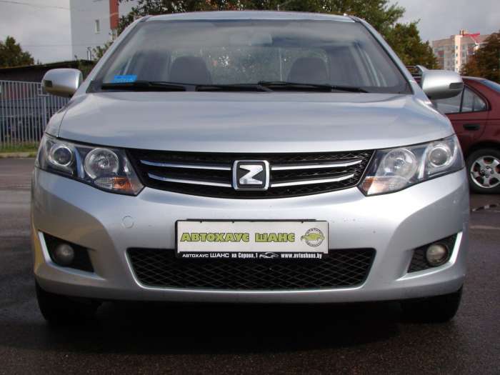 Экономичный семейный Zotye Z300, фотография 10