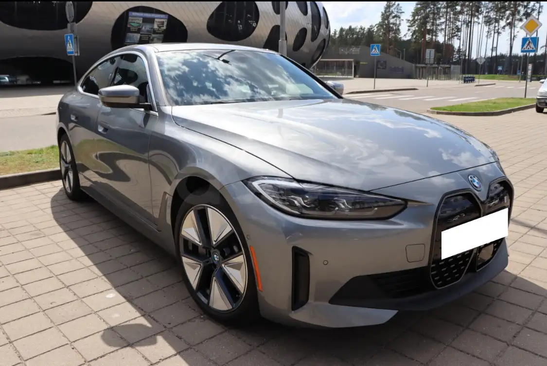 BMW i4, фотография 2