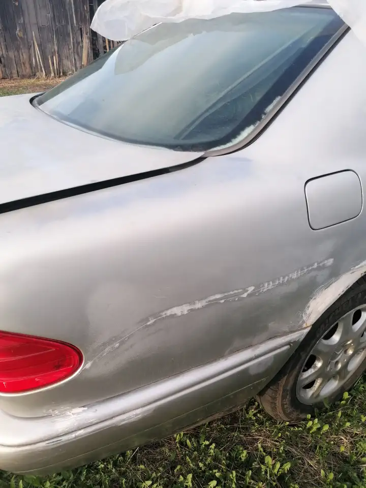 Авто после аварии Mercedes-Benz E-Class, фотография 13