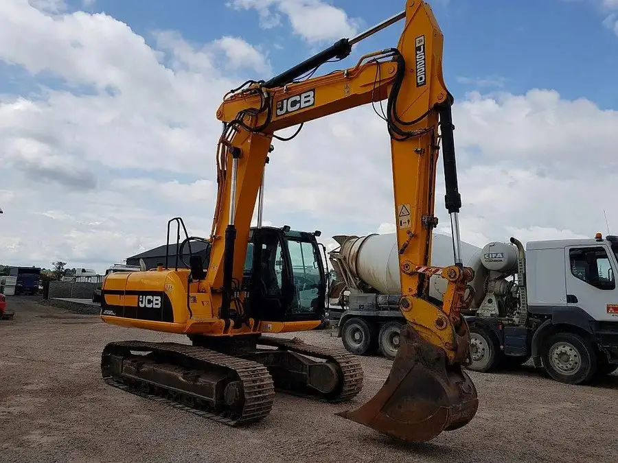 Аренда экскаватора JCB JS220, фотография 1