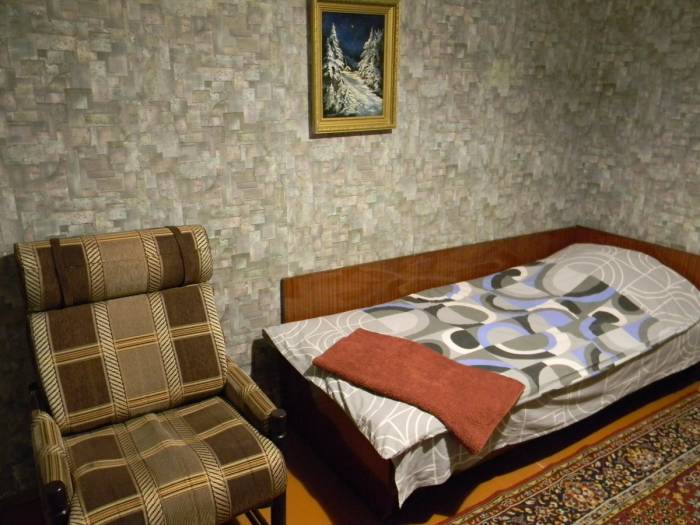 4х комнатная квартира на сутки, Дружбы 4/2, фотография 4