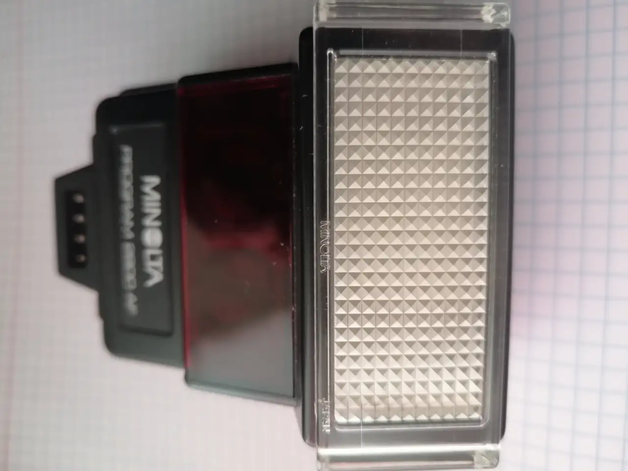 Фотовспышка Minolta Program Flash 2800AF Вспышка оснащена светодиодным прожектором подсветки системы автофокусировки, фотография 1