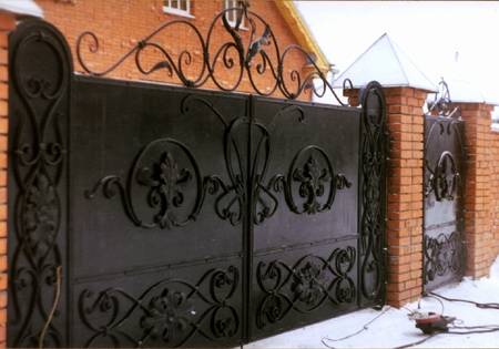 Кованые заборы и ограждения, фотография 2