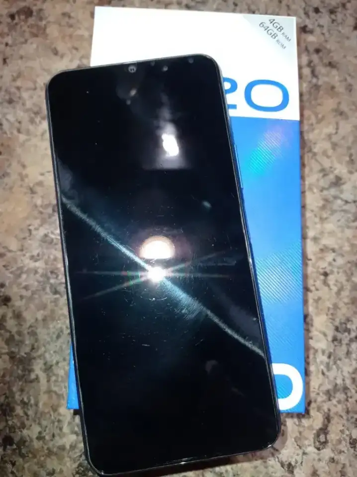Телефон VIVO Y20, фотография 2