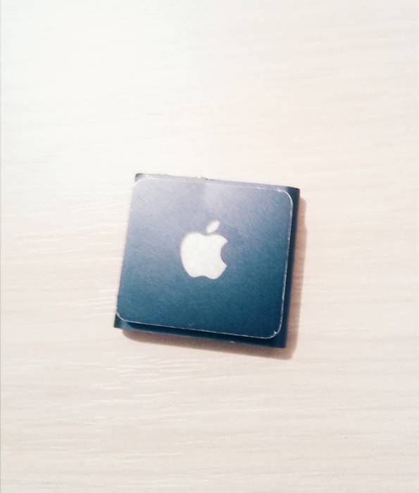 Apple IPod Shuffle 4 2 GB, фотография 1