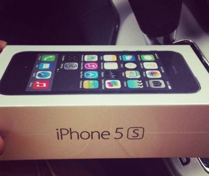 Оригинальный iPhone 5s(16gB) - Black/White/Gold(Чёрный, Белый, Золотой), фотография 3
