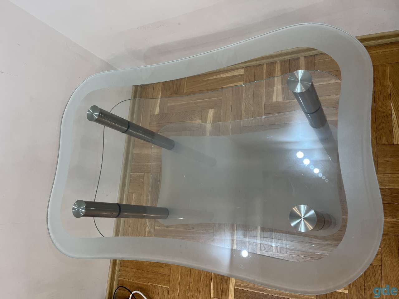 Стол под TV, фотография 1