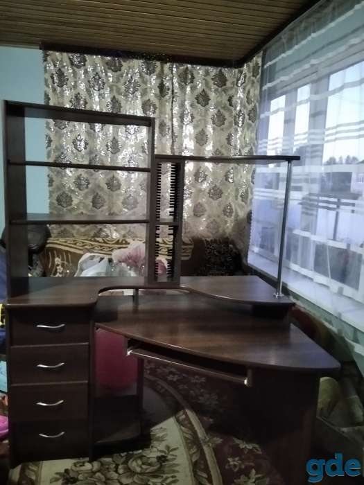 Стол компьютерный, фотография 1