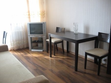 Продаю 2 ком квартиру ст метро тракторный завод, фотография 1