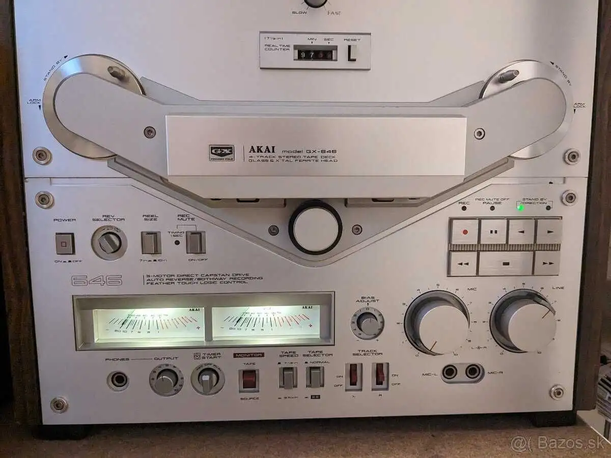 Катушечный магнитофон Akai GX-646, фотография 2
