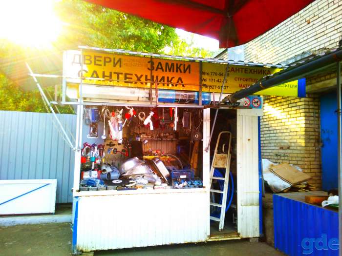 Торговый киоск с местом, Корженевского 2, фотография 1