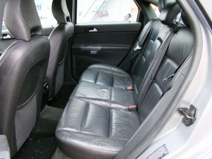 Роскошный Volvo S40 2.4 i, фотография 1