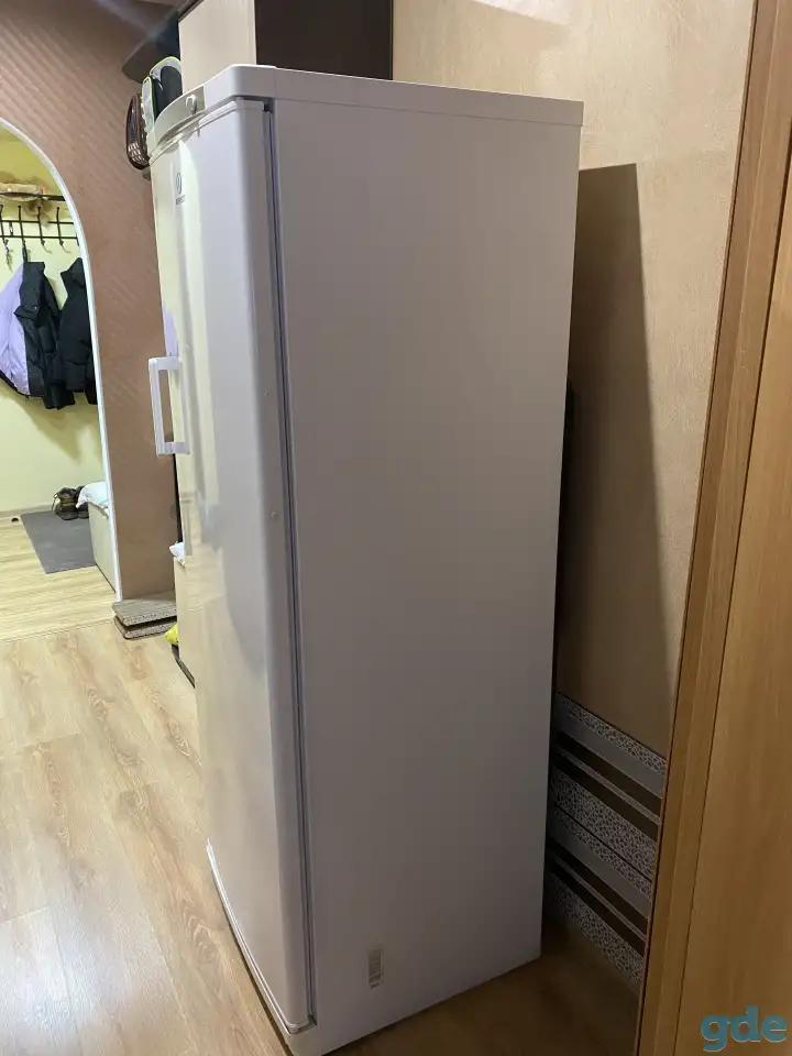 Морозильная камера Indesit SFR 167NF, фотография 4