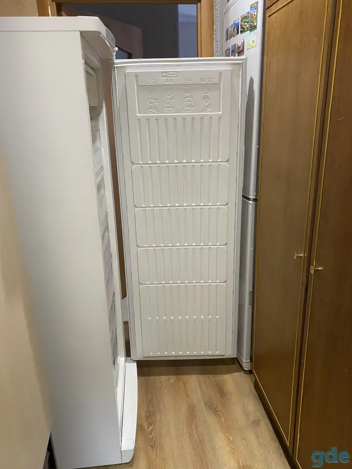 Морозильная камера Indesit SFR 167NF, фотография 5